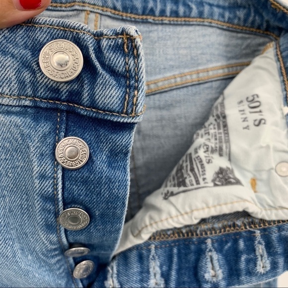 Levi's Classic 501 Skinny Denim Jeans in Light Blue Wash - Picture 11 of 16